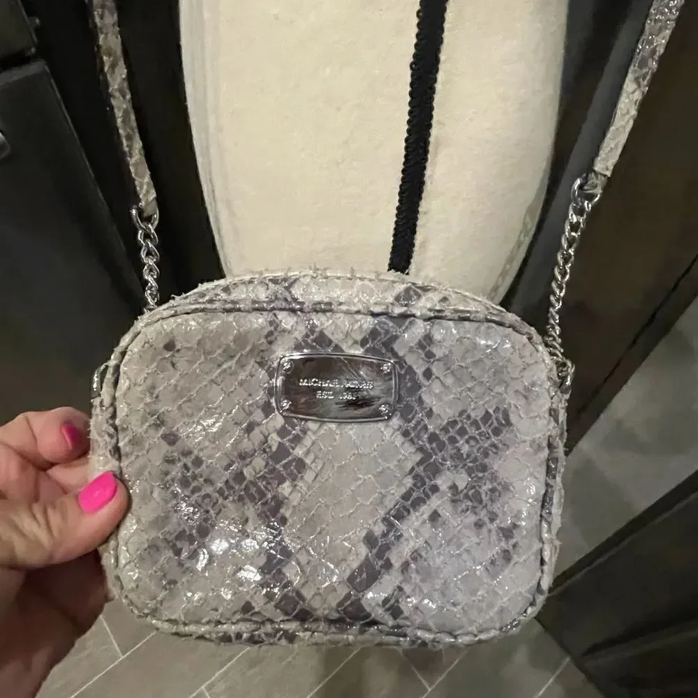 Micheal Kors Crossbody Purse